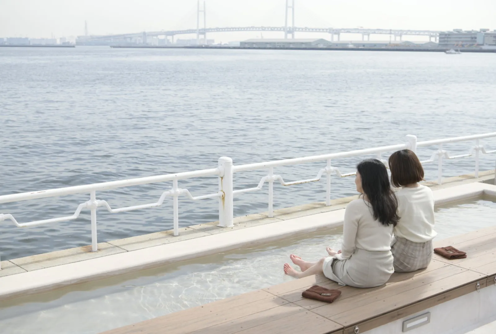 足湯テラス | THE WHARF HOUSE YAMASHITA KOEN