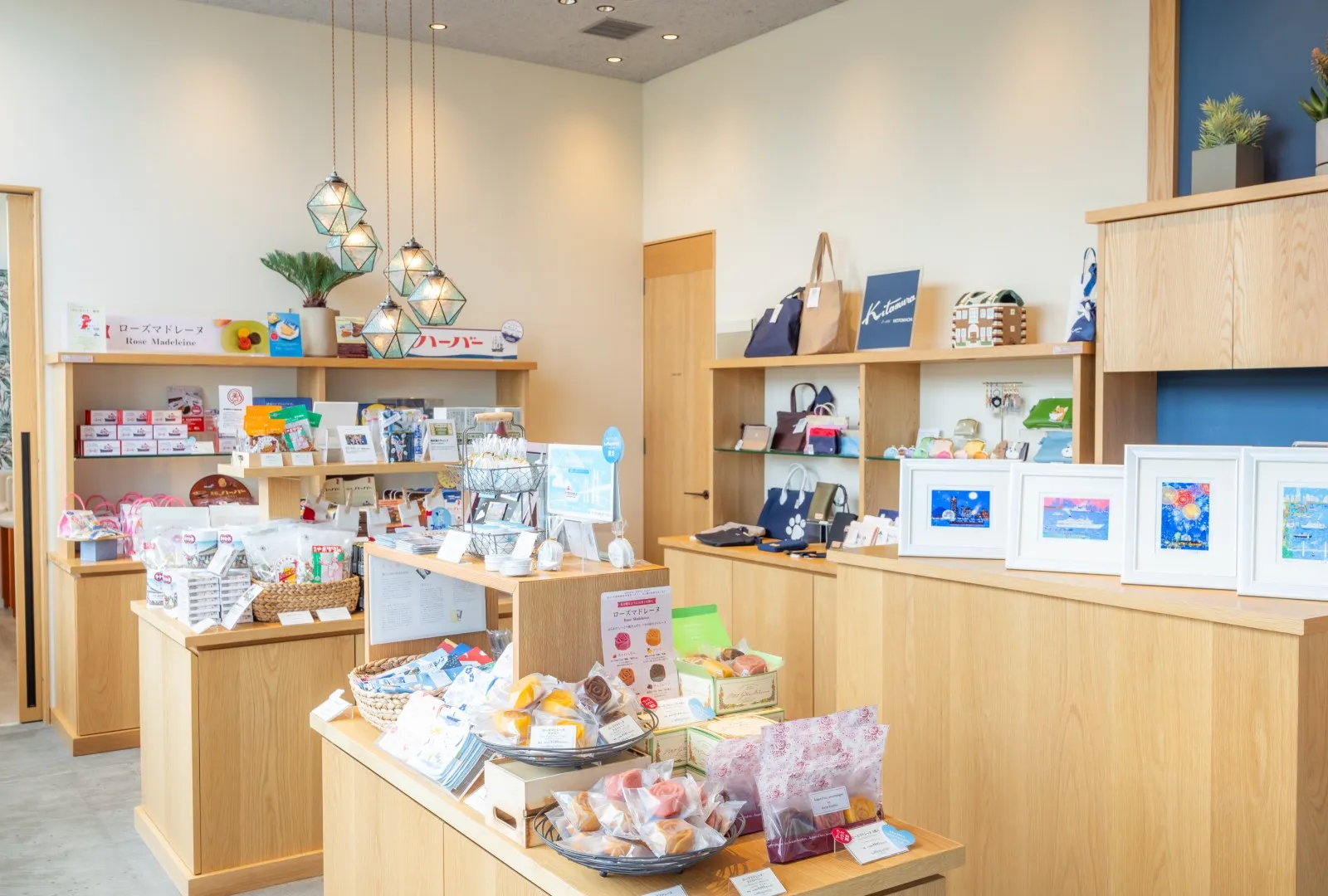 SHOP | THE WHARF HOUSE YAMASHITA KOEN