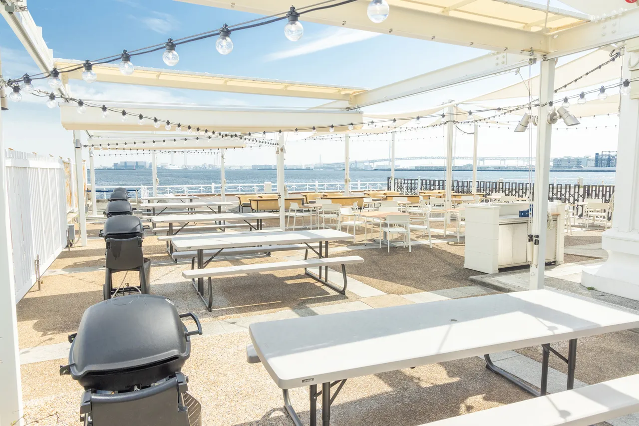 桜の季節♪4月のご予約特典はロゼ・スパークリングワインも飲み放題!!